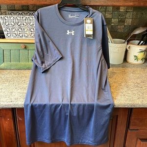 Mens Under Armour shirt.